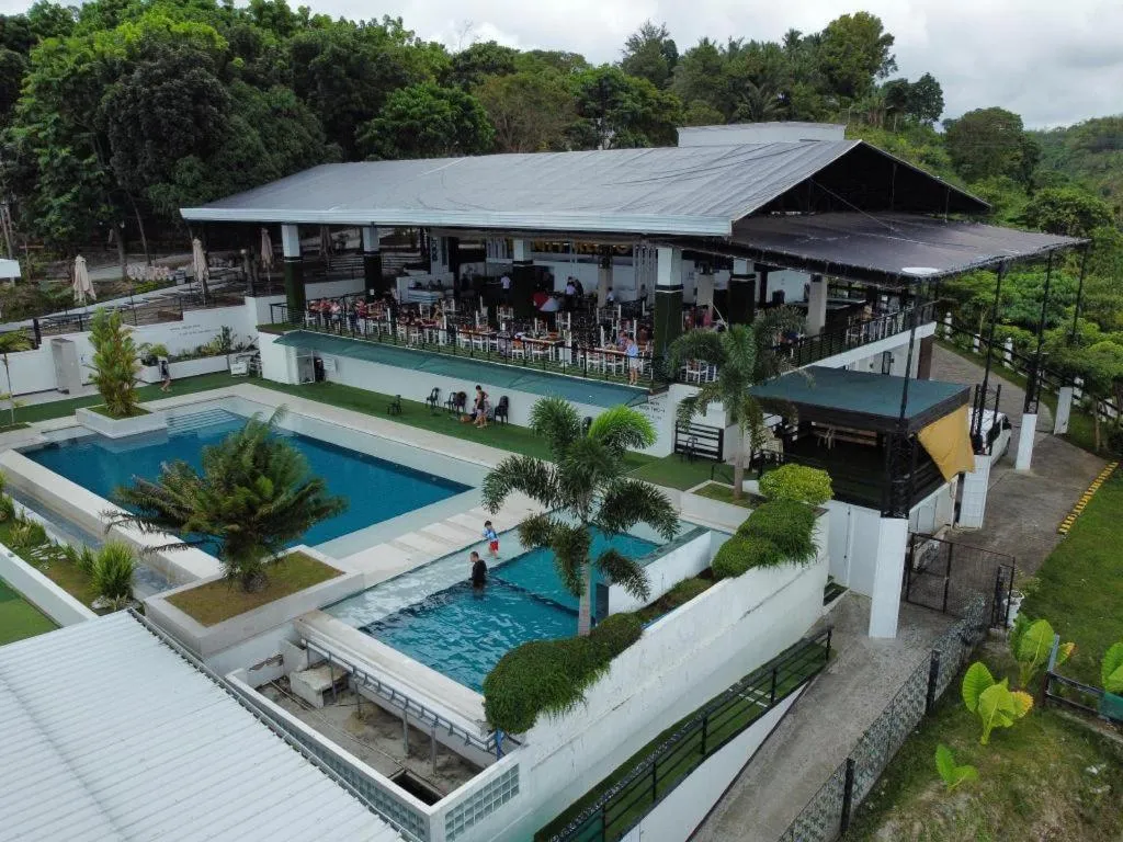 Ultra Winds Mountain Resort