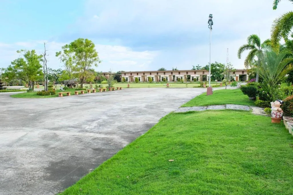 THAISOMBOON BIGHOME RESORT