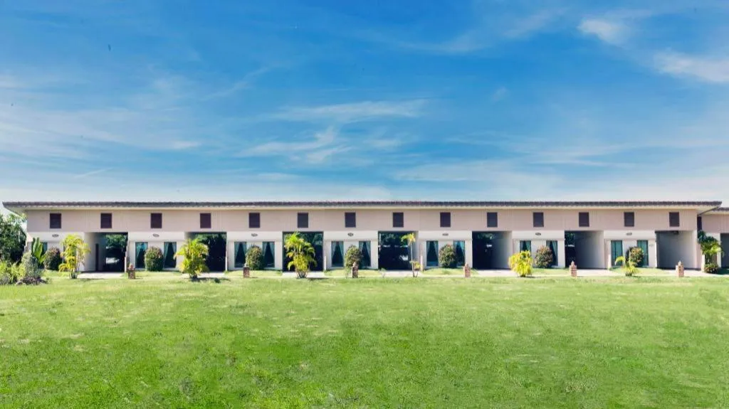 THAISOMBOON BIGHOME RESORT