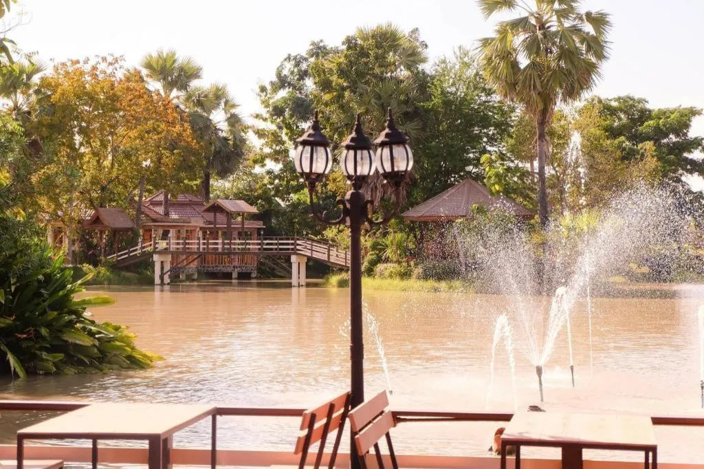 THAISOMBOON BIGHOME RESORT