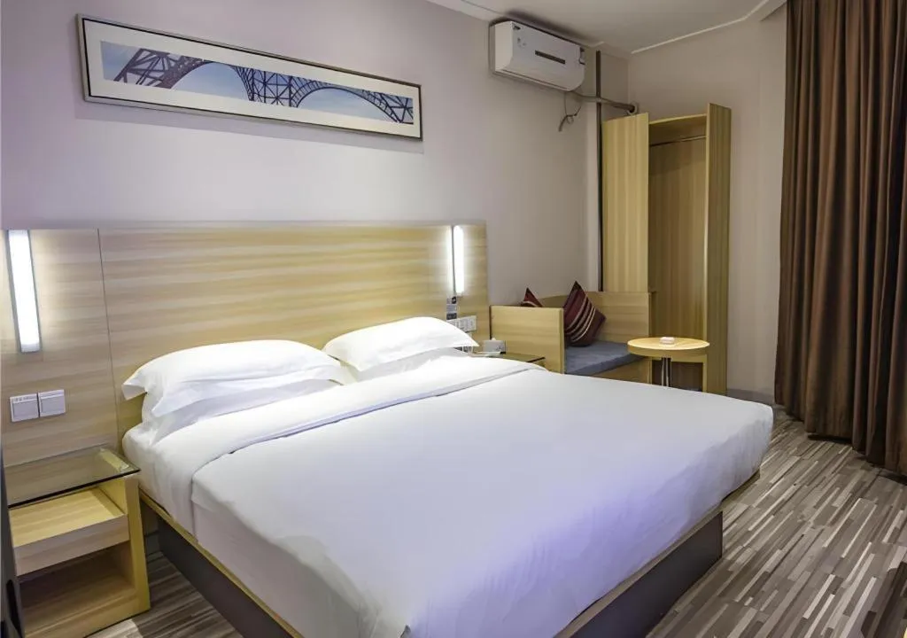 Bed in City Comfort Inn Nanchang Bayi Square Railway Station