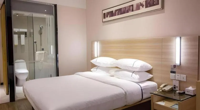 Bed in City Comfort Inn Nanchang Bayi Square Railway Station