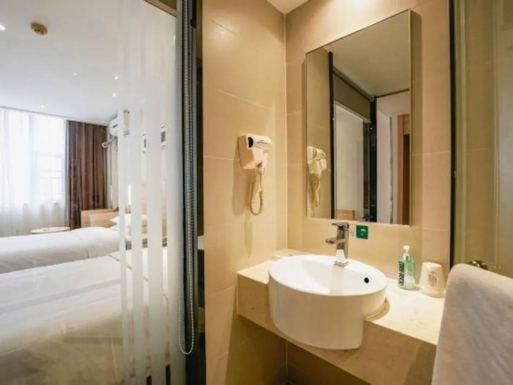 Bed in City Comfort Inn Nanchang Bayi Square Railway Station