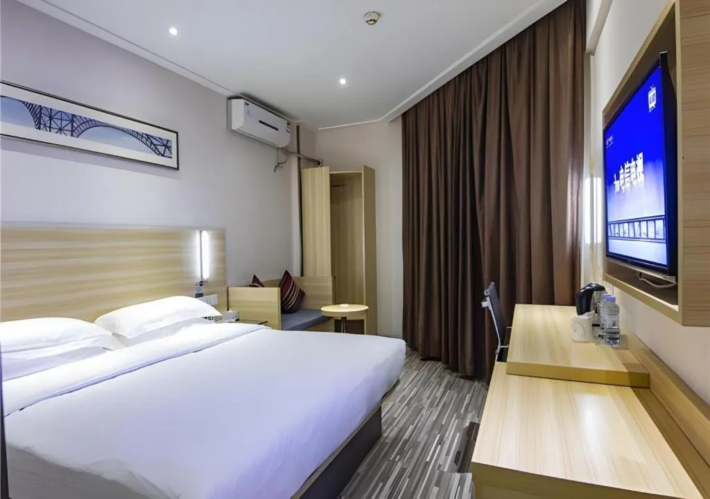 Bed in City Comfort Inn Nanchang Bayi Square Railway Station