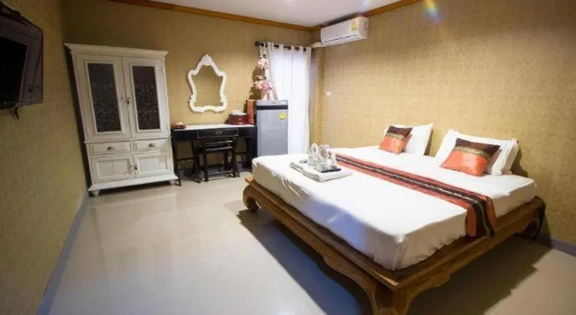 Bed in Sripoom Boutique House