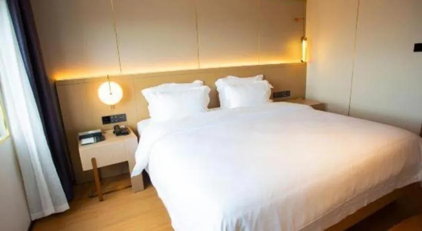Bed in Lavande Hotel·Dongxing Port