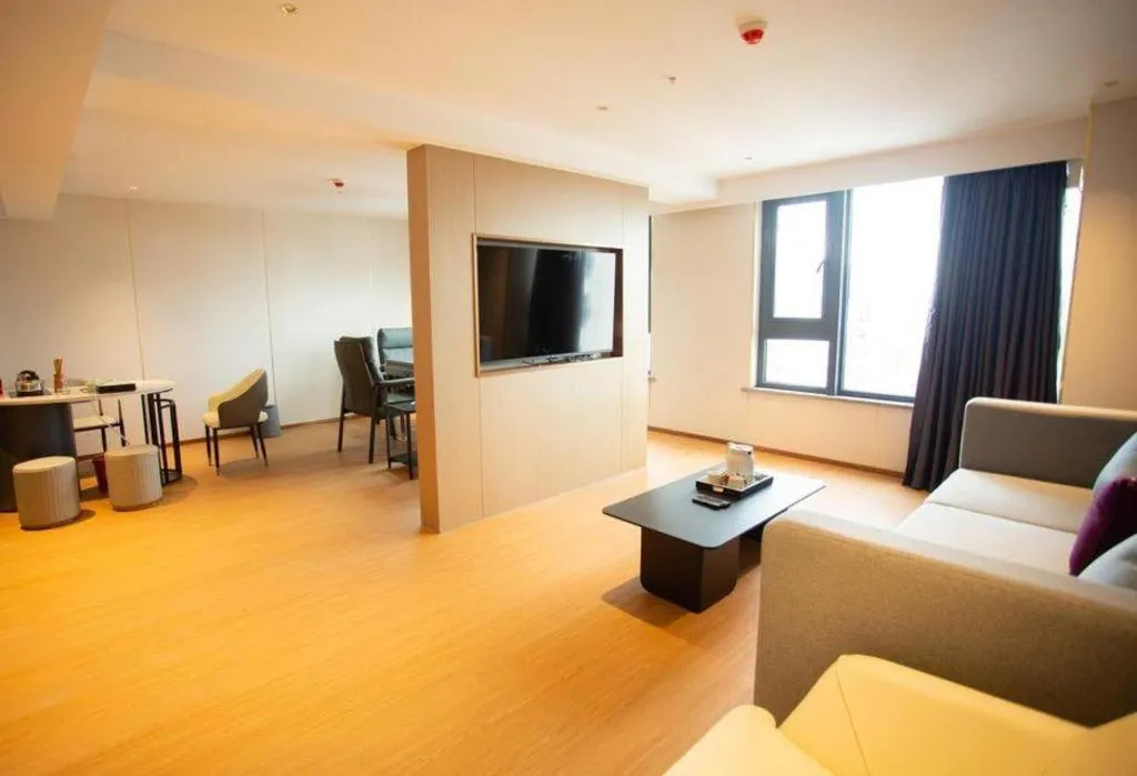 Lavande Hotel·Dongxing Port