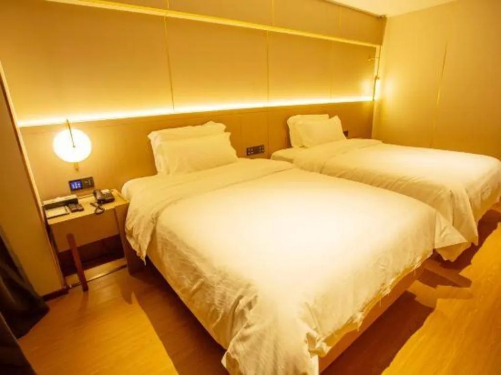 Bed in Lavande Hotel·Dongxing Port