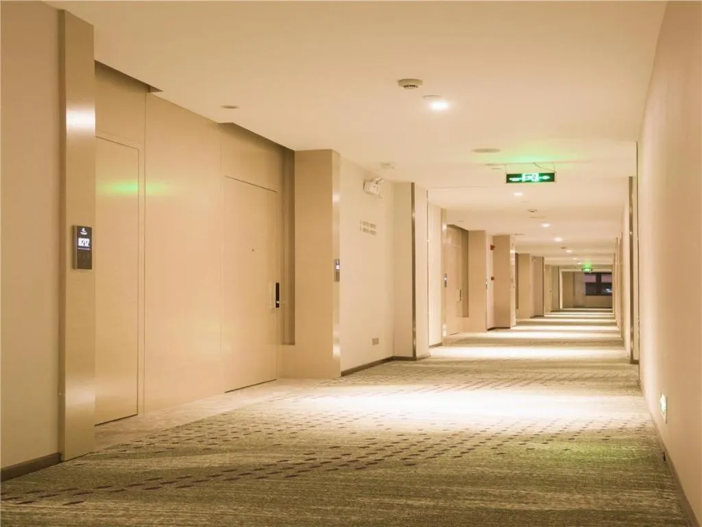 Lavande Hotel·Dongxing Port