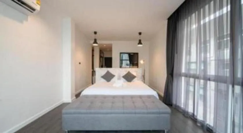 Bed in KOWTHA RIVERTEL