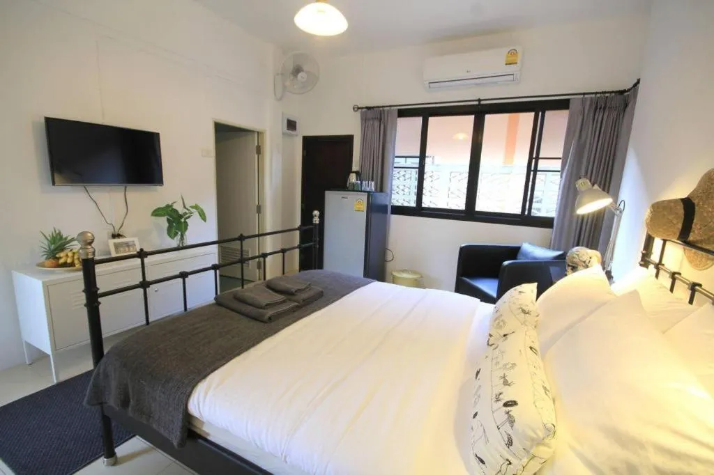 Bed in Seascape Resort Baan Krood