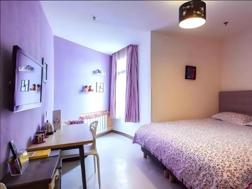 Bed in Dalian Household Theme Hotel Huanghe Road Branch