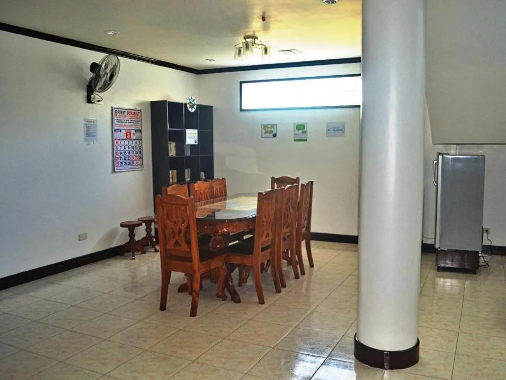 Mayon Backpackers Hostel