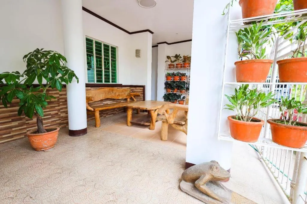 Mayon Backpackers Hostel