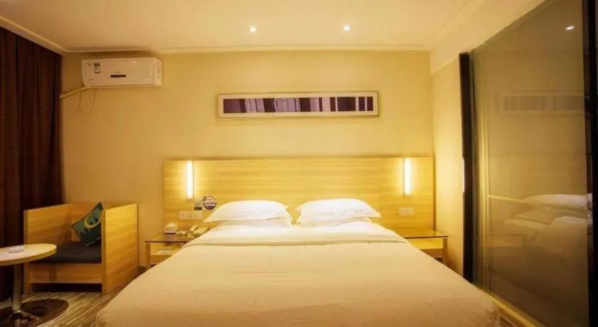 Bed in City Comfort Inn Hechi Nandan