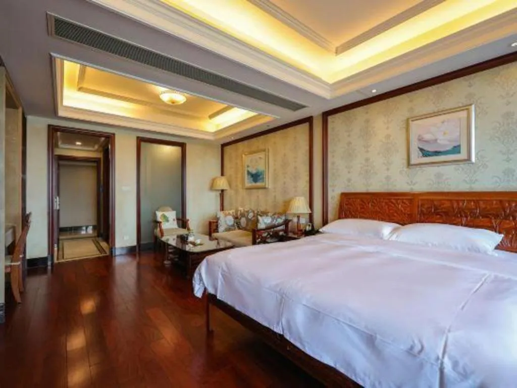 Bed in Hangzhou Lingtao Pavilion Hotel