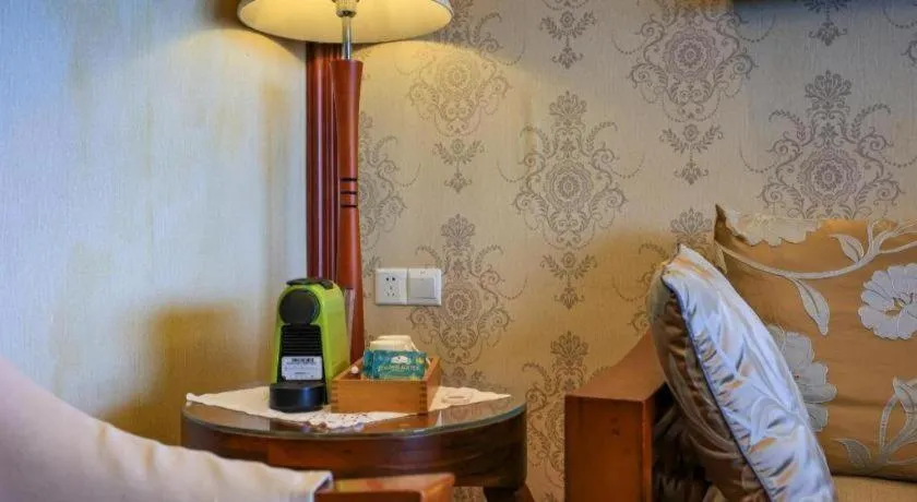 Bed in Hangzhou Lingtao Pavilion Hotel