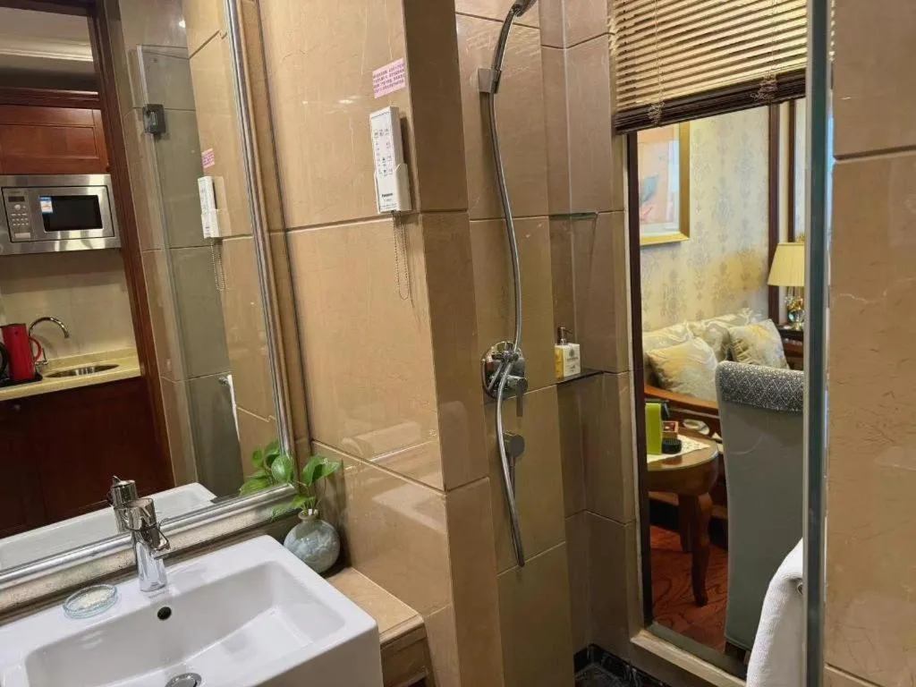 Hangzhou Lingtao Pavilion Hotel