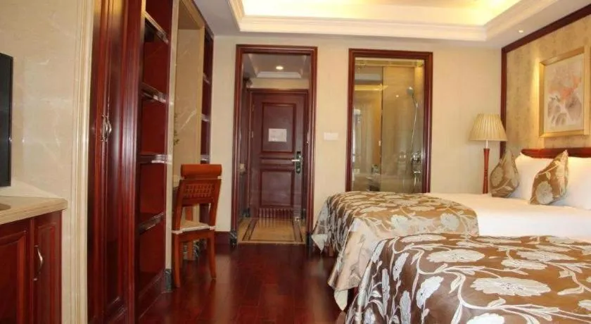 Bed in Hangzhou Lingtao Pavilion Hotel