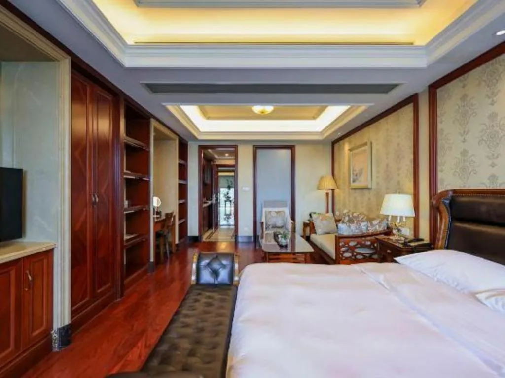 Bed in Hangzhou Lingtao Pavilion Hotel