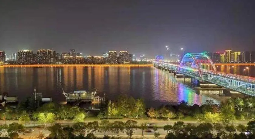 Hangzhou Lingtao Pavilion Hotel