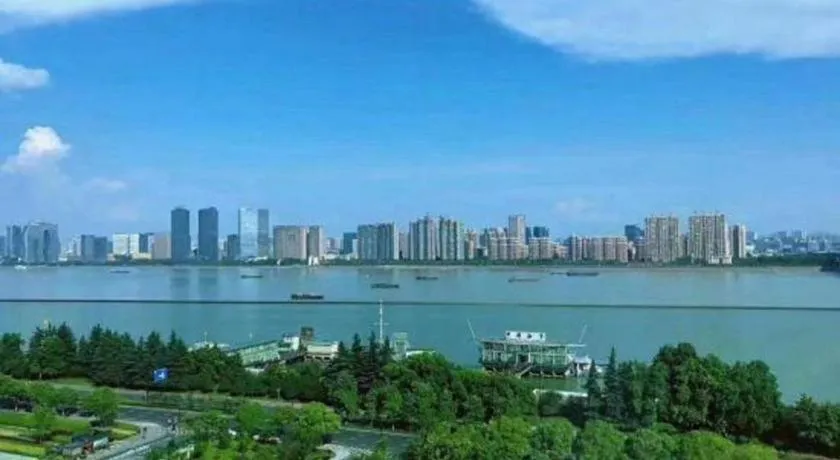 Hangzhou Lingtao Pavilion Hotel
