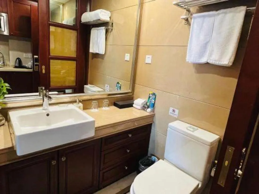 Hangzhou Lingtao Pavilion Hotel