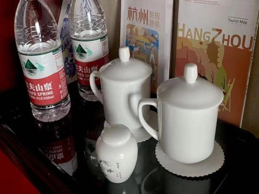 Hangzhou Lingtao Pavilion Hotel