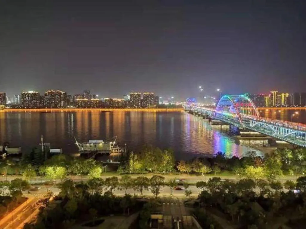 Hangzhou Lingtao Pavilion Hotel