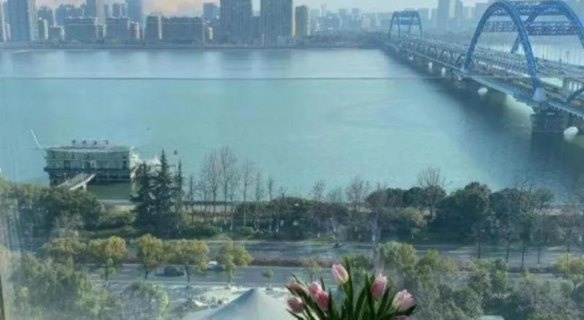 Hangzhou Lingtao Pavilion Hotel
