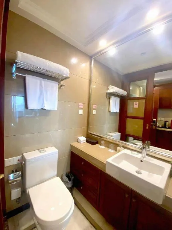 Hangzhou Lingtao Pavilion Hotel