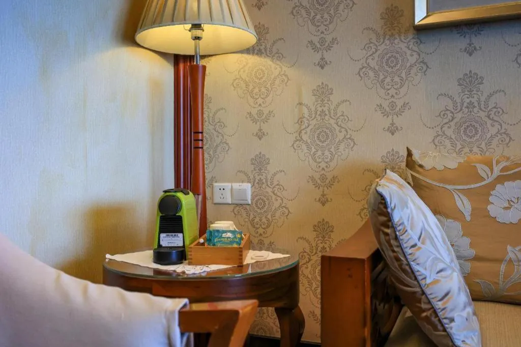 Hangzhou Lingtao Pavilion Hotel