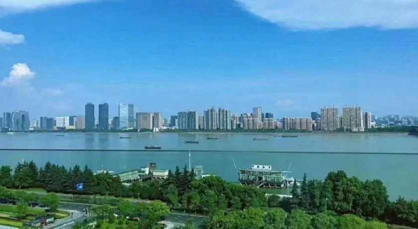 Hangzhou Lingtao Pavilion Hotel