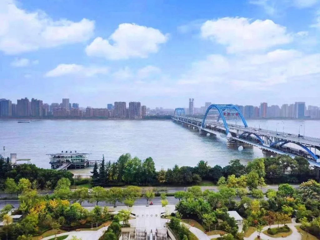 Hangzhou Lingtao Pavilion Hotel