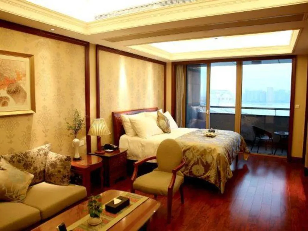 Bed in Hangzhou Lingtao Pavilion Hotel