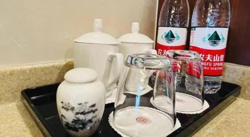 Hangzhou Lingtao Pavilion Hotel