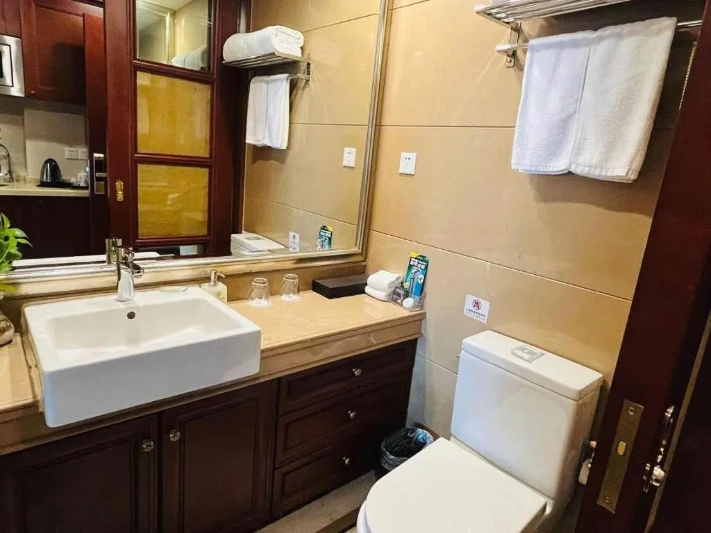 Hangzhou Lingtao Pavilion Hotel