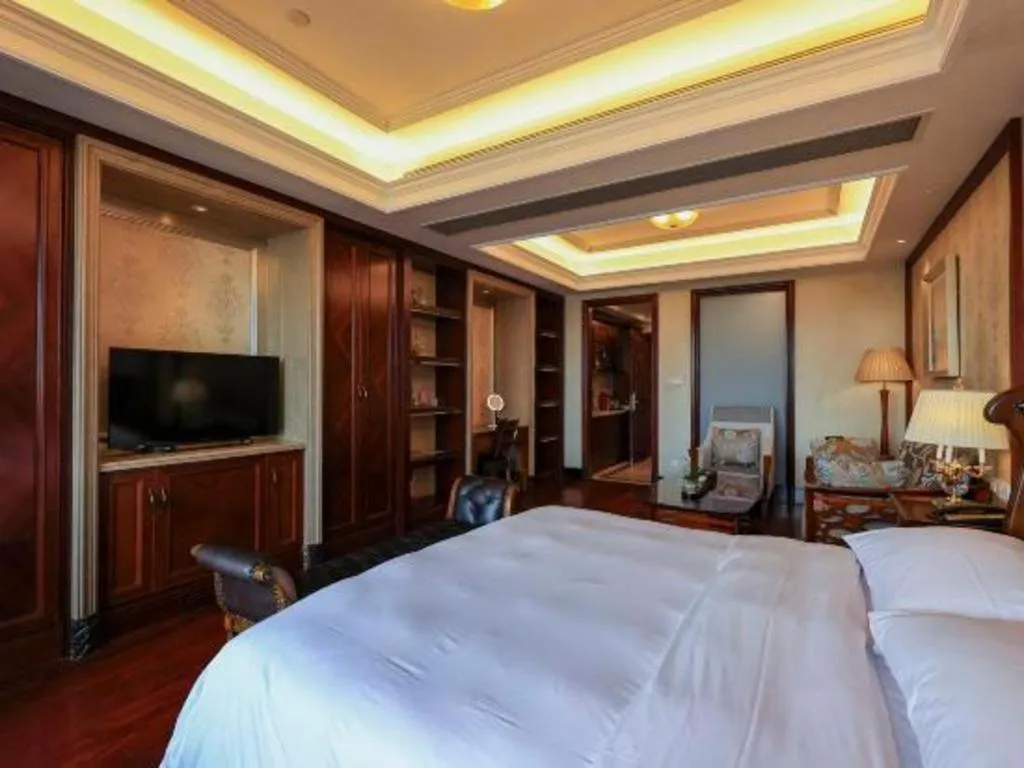 Bed in Hangzhou Lingtao Pavilion Hotel