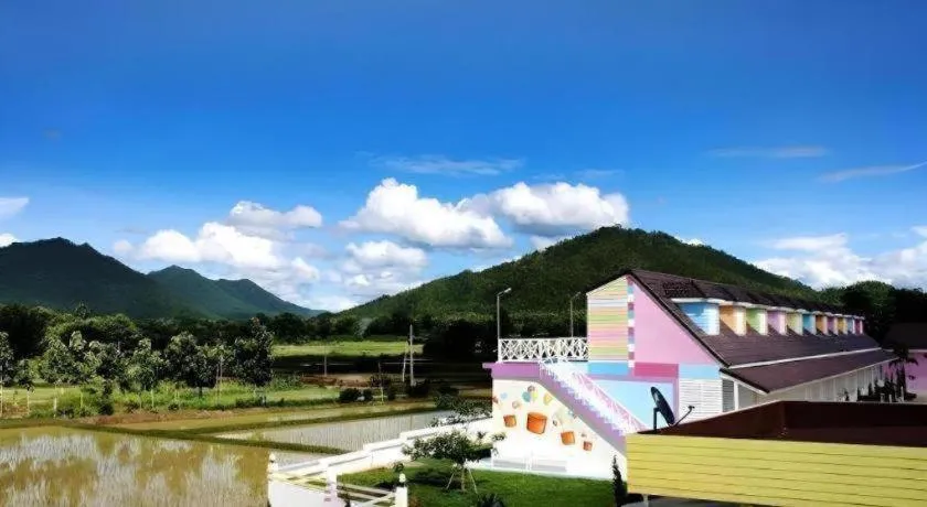 Chiangkhan Gallery Resort