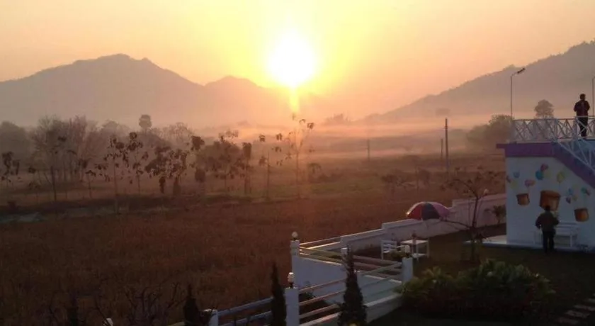 Chiangkhan Gallery Resort