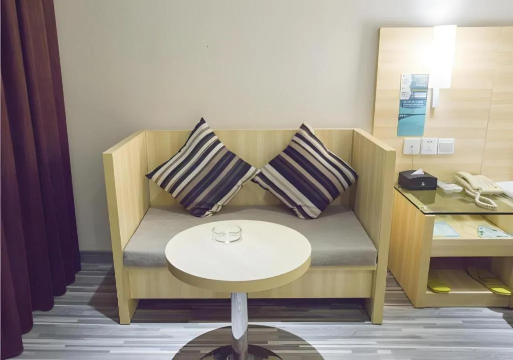 City Comfort Inn Dongxing National Trade Port