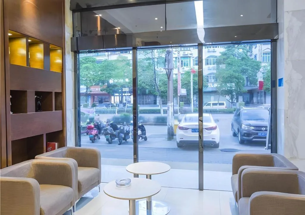 City Comfort Inn Dongxing National Trade Port