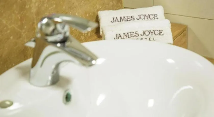 James Joyce Coffetel Qinhuangdao Taiyangcheng Wenhua Road