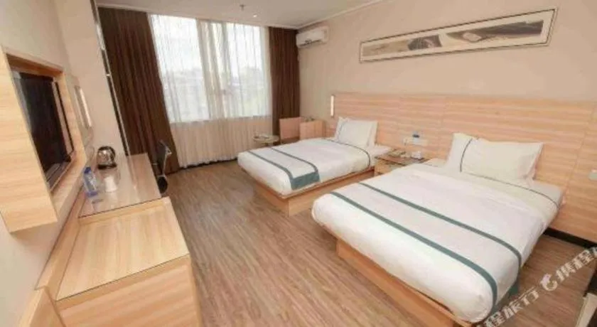 Bed in City Comfort Inn Yulin Wenhua Square Wanda Plaza