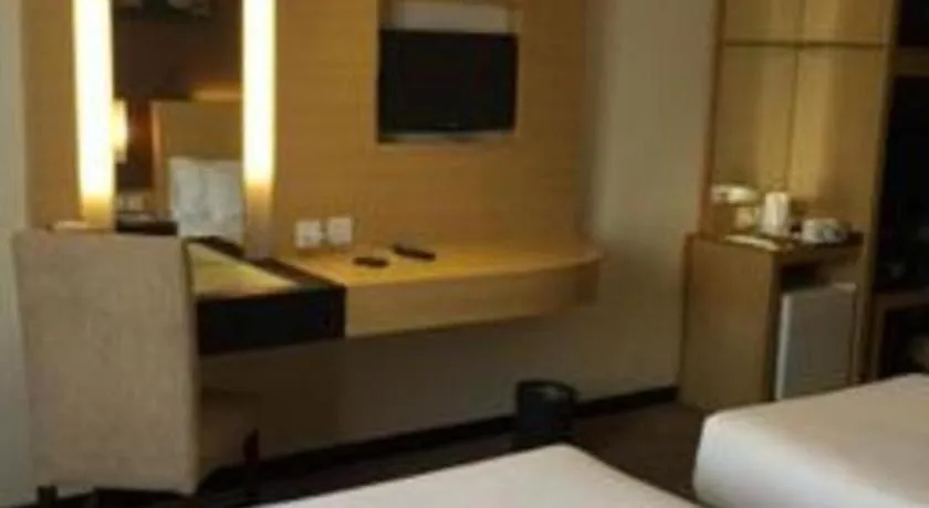 Bed in ZUZU Simpang Lima