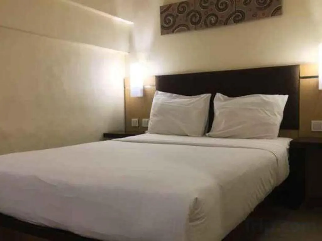 Bed in ZUZU Simpang Lima