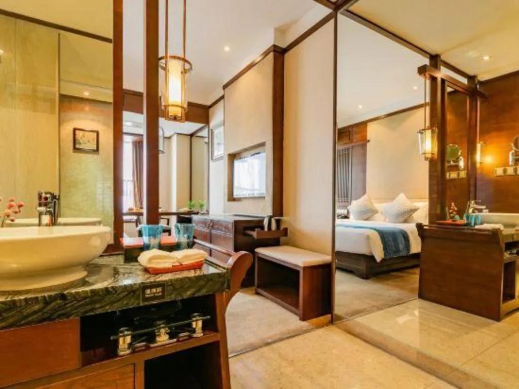 Bed in Yitel Collection Chengdu Kuanzhai Alley Chutian Junlin