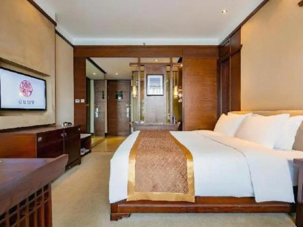 Bed in Yitel Collection Chengdu Kuanzhai Alley Chutian Junlin