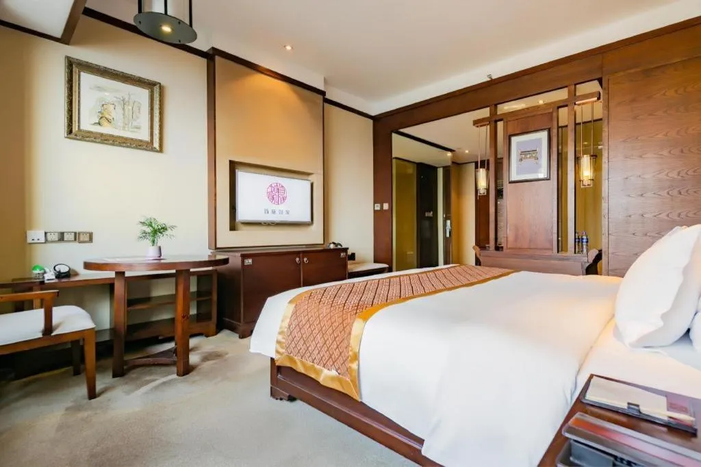 Bed in Yitel Collection Chengdu Kuanzhai Alley Chutian Junlin