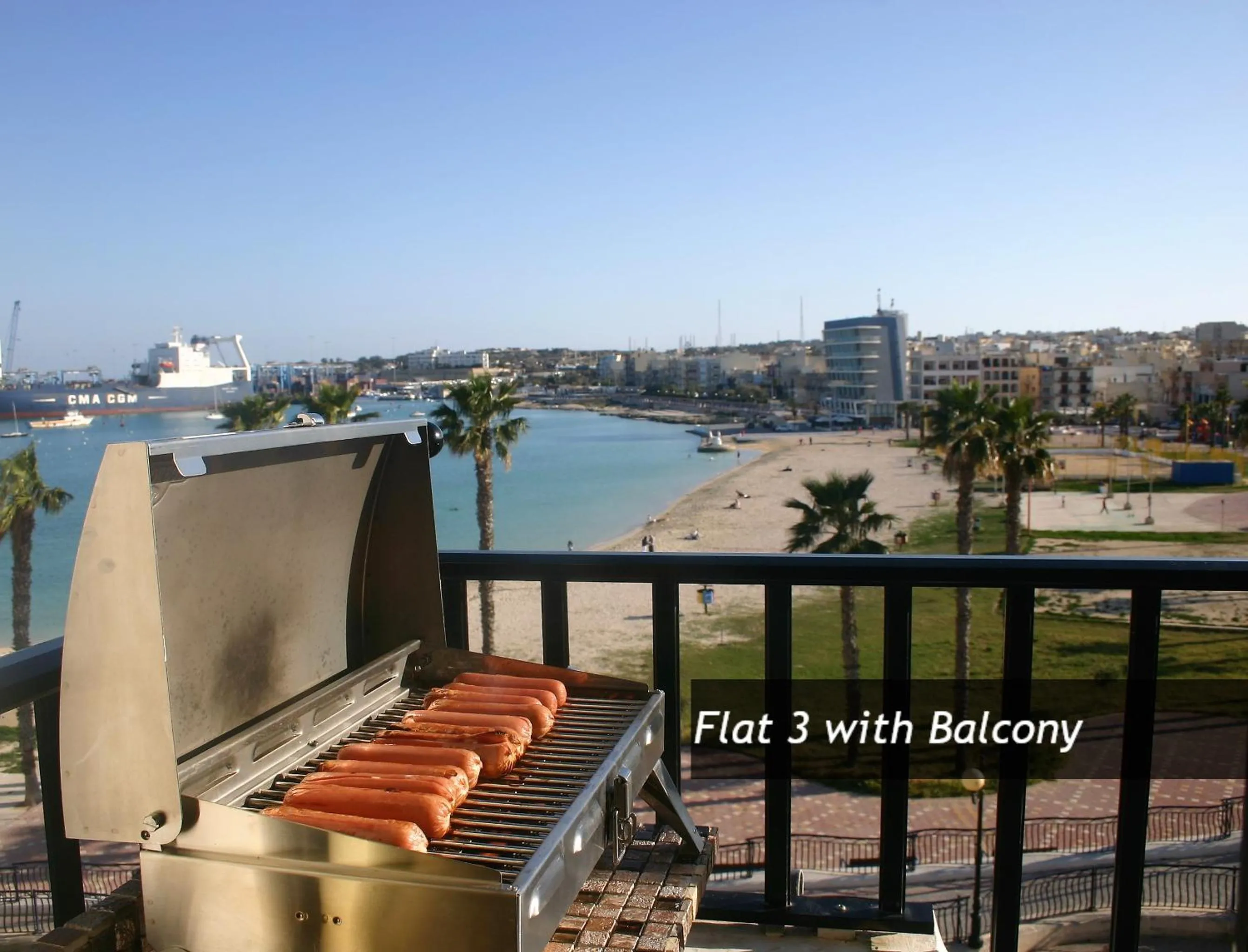 Apartment with Balcony and Sea View in SEAFRONT I Pretty Bay Apartments